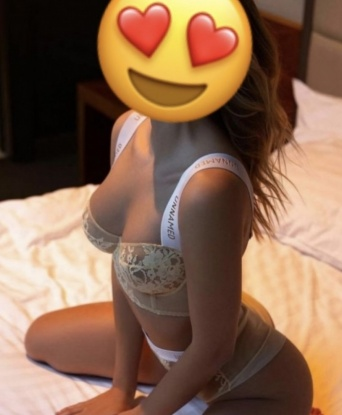 У меня есть все, чтобы сделать тебя счастливым. 😏
Я живу в Москве и готова встретиться с тобой в уютных апартаментах или приехать к тебе. Мои услуги разнообразны, от классического секса до экстремальных игр и ролевых сценариев. 🌶️
У меня есть положительные отзывы от предыдущих клиентов, которые оценили мою профессиональность и страсть. К тому же, у меня есть красивые фото, которые тебе понравятся. 📸
Не теряй времени, давай проведем это незабываемое время вместе! 💋 Нина